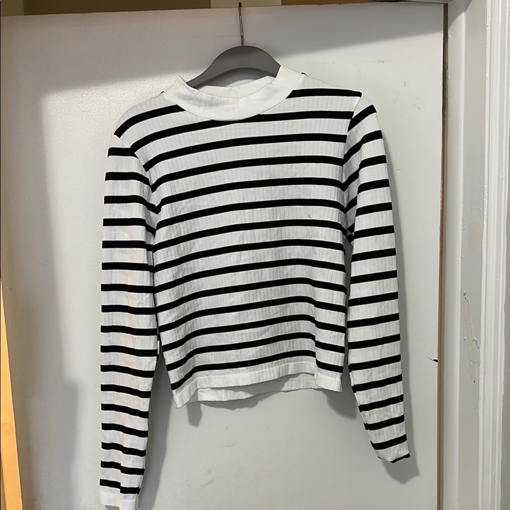 Black and White Striped Long Sleeve Top